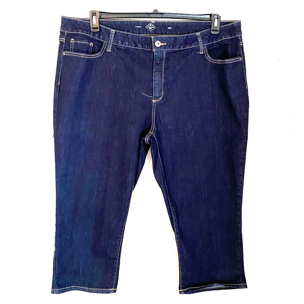 🎉 Women’s Plus Size Capris 🎉